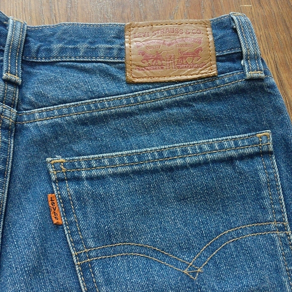 Levi's Denim Shorts - Picture 4 of 5